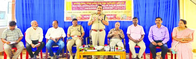 ಮಾದಕ ವ್ಯಸನದಿಂದ ಸಮಾಜದ ಸ್ವಾಸ್ಥ್ಯ ಹಾಳು: ನಾರಾಯಣ ಬರಮನಿ