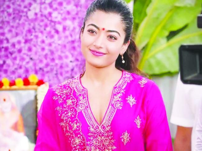 ನಟಿ ರಶ್ಮಿಕಾ ಮಂದಣ್ಣ ಕಾಲಿಗೆ ಗಾಯ: ಶೀಘ್ರದಲ್ಲೇ ಚಿತ್ರೀಕರಣಕ್ಕೆ  ಮರಳುವ ವಿಶ್ವಾಸ