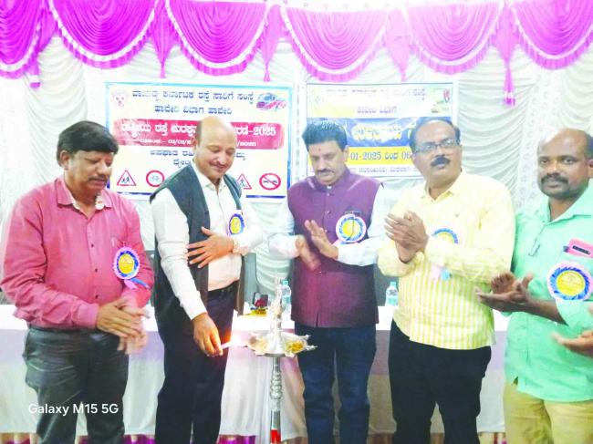 ಚಾಲಕರು ಜಾಗರೂಕತೆಯಿಂದ ವಾಹನ ಚಾಲನೆ ಮಾಡಬೇಕು -ಎ.ಎಸ್‌.ಪಿ. ಲಕ್ಷ್ಮಣ ಶಿರಕೋಳ