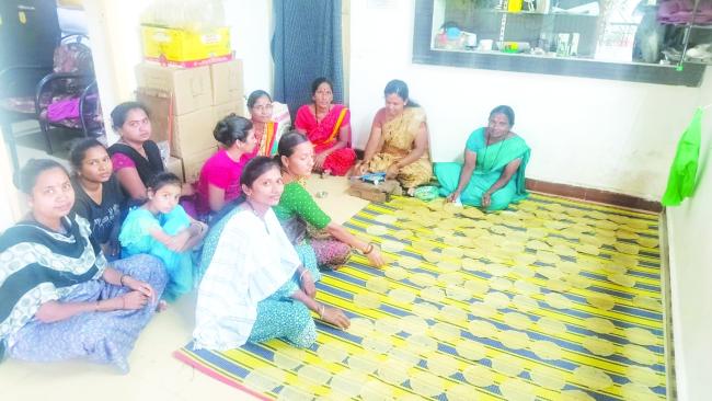 ಮಹಿಳಾ ಗ್ರಹಉದ್ಯೋಗ ಲಿಜ್ಜತ್ ಪಾಪಡ್ ತಯಾರಿಕೆ ಮಹಿಳೆಯರ ಆರ್ಥಿಕ ಸಬಲೀಕರಣಕ್ಕೆ ನಾಂದಿ : ದ್ರಾಕ್ಷಾಯಣಿ ಹಾಸಲಕರ