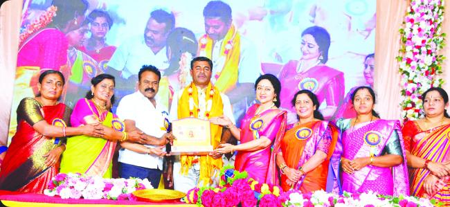 ಬಸವರಾಜ ಭೂತಾಳಿ ಅವರಿಗೆ ಗೌರವ ಅತ್ಕಾರ 