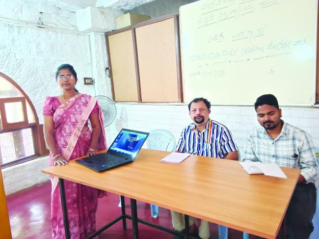 ಮಹಿಳೆ ಮತ್ತು ಮಕ್ಕಳಲ್ಲಿ ಕಂಡು ಬರುವ ರಕ್ತಹೀನತೆ ಹೋಗಲಾಡಿಸಲು ಪೌಷ್ಠಿಕ ಆಹಾರ ಸೇವೆಸಿ 