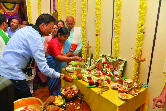 ಸಂಸದರ ನೂತನ ಕಚೇರಿ ಉದ್ಘಾಟಿಸಿದ ಈ.ತುಕಾರಾಂ