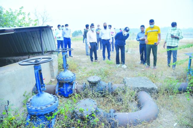 ಬಳ್ಳಾರಿ: ಎಸ್‌ಟಿಪಿ ಘಟಕ, ಮುಂಡರಿಗಿ ಕೈಗಾರಿಕಾ ಪ್ರದೇಶಕ್ಕೆ ಭೇಟಿ- ಪರೀಶೀಲನೆ ನಡೆಸಿದ ಉಪ ಲೋಕಾಯುಕ್ತ ನ್ಯಾ.ಬಿ.ವೀರ​‍್ಪ