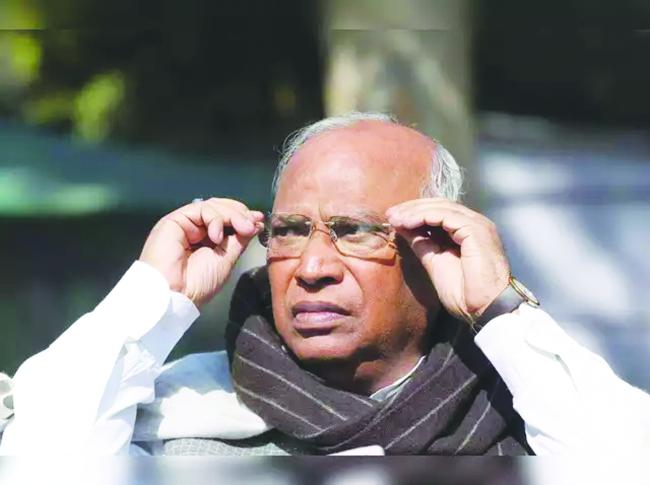ಯಾವಾಗ ಏನು ನಿರ್ಣಯ ತೆಗೆದುಕೊಳ್ಳಬೇಕು, ಆಗ ತೆಗೆದುಕೊಳ್ಳುತ್ತೇವೆ: ಮಲ್ಲಿಕಾರ್ಜುನ ಖರ್ಗೆ 
