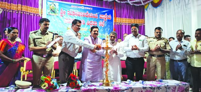 ಚಿಂಚಲಿ ಮಾಯಕ್ಕದೇವಿ ಜಾತ್ರೆಯನ್ನು ವಿಜೃಂಭಣೆಯಿಂದ ಆಚರಿಸಲು ಕೈಜೋಡಿಸಿ: ಶಾಸಕ ಡಿ.ಎಮ್‌.ಐಹೊಳೆ