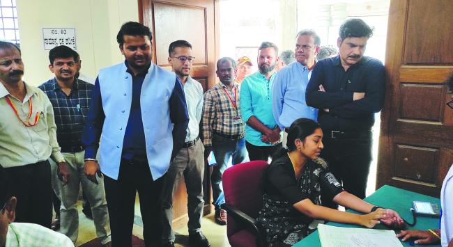 ಸರ್ಕಾರಿ ನೌಕರರ ಆರೋಗ್ಯ ಕಾಳಜಿ ವಹಿಸಿದ ಜಿಲ್ಲಾಡಳಿತ