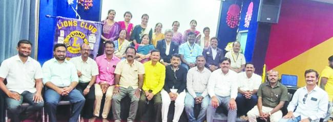 ಬಡವರ ಸೇವೆಗೆ ಸದಾ ಸಿದ್ಧ : ಲೈನ್ಸ್‌ ಕ್ಲಬ್ ಅಧ್ಯಕ್ಷ ರಾಜು ತಾಳಿಕೋಟಿ 