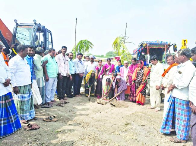 ಕೆರೆ ಹೂಳೆತ್ತುವ ಕಾಮಗಾರಿ ಯಶಸ್ವಿಗೆ ಎಲ್ಲರ ಸಹಕಾರ ಇರಲಿ: ಸಿದ್ದನಗೌಡ ಬಿರಾದಾರ