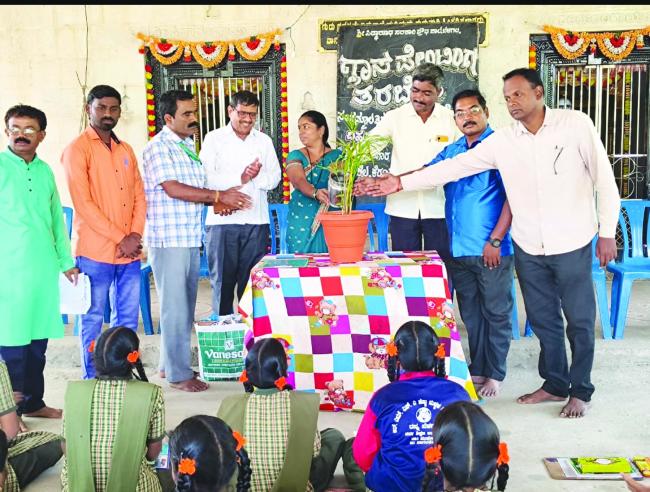 ಚಿತ್ರಕಲೆ ಬದುಕನ್ನು ಕಟ್ಟಿ ಕೊಡುತ್ತದೆ: ಉದಪುಡಿ 