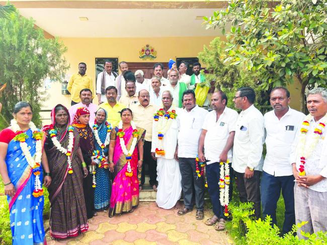 ಹಿರೇಬೆಂಡಿಗೇರಿ ಗ್ರಾಪಂ ನೂತನ ಅಧ್ಯಕ್ಷೆಯಾಗಿ ಈರವ್ವ ಹಡಪದ ಅವಿರೋಧ ಆಯ್ಕೆ