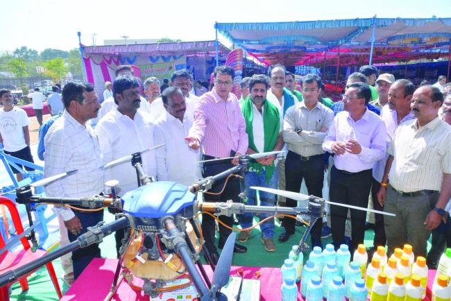 ಜಿಲ್ಲಾ ಮಟ್ಟದ ಸಿರಿಧಾನ್ಯಗಳ ಕಾರ್ಯಗಾರದಲ್ಲಿ ಡಿಸಿ ಪ್ರಶಾಂತ್ ಕುಮಾರ್ ಮಿಶ್ರಾ ಕರೆರೈತರು ಸಿರಿಧಾನ್ಯ ಬೆಳೆಯಲು ಮುಂದಾಗಬೇಕು