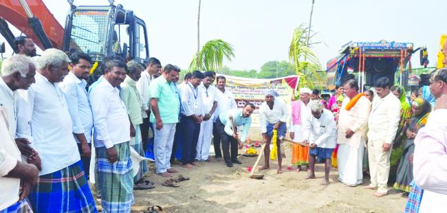 ಕೆರೆ ಹೂಳೆತ್ತಲು ಎಲ್ಲರ ಸಹಕಾರ ಇರಲಿ: ಸಿದ್ದನಗೌಡ ಮನವಿ
