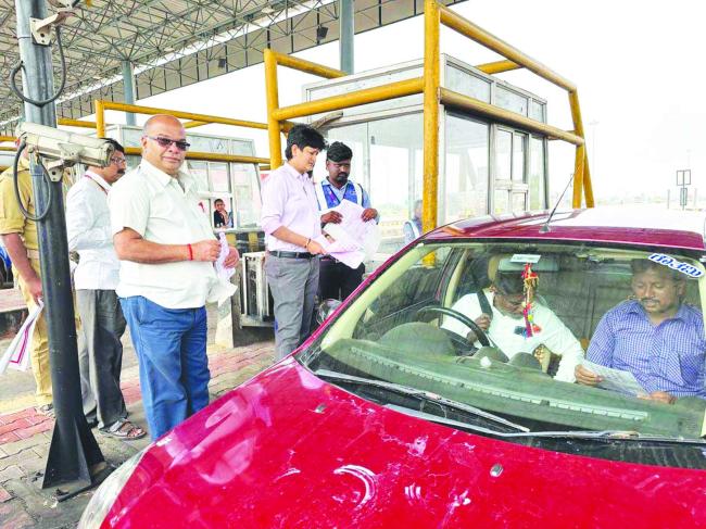 ಭೀಕರ ಅಪಘಾತ: ಅಧ್ಯಕ್ಷ ಅಜ್ಜಂಪೀರ್ ಖಾದ್ರಿ ಸಂತಾಪ 