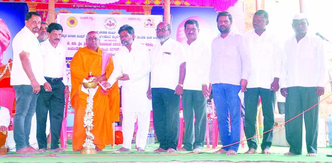 ಕಜಾಪ ಕುಂದರಗಿ ವಲಯ ಘಟಕ ಉದ್ಘಾಟನೆ : ಪದಗ್ರಹಣ, ಜಾನಪದ ಸಂಭ್ರಮ  