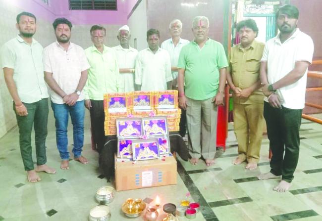 ಚಿಕ್ಕೋಡಿಯಲ್ಲಿ ಸಾಮೂಹಿಕ ವಿವಾಹ: ಉಚಿತ ಬಾಸಿಂಗ ವಿತರಣೆ