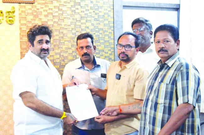 ವಡ್ಡರಬಂಡೆ ರಾಜಕಾಲುವೆ ಸೇತುವೆ ಪುನರ್ ನಿರ್ಮಿಸಲು ಒತ್ತಾಯ