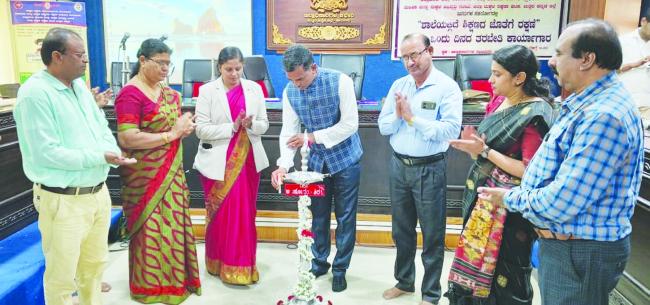 ಶಾಲೆಗಳು ಮಕ್ಕಳಿಗೆ ರಕ್ಷಣೆ ನೀಡುವ ಕೇಂದ್ರಗಳಾಗಬೇಕು : ಡಾ.ತಿಪ್ಪೇಸ್ವಾಮಿ