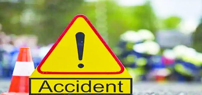 ಟೈರ್ ಸ್ಫೋಟಗೊಂಡು ವಾಹನ ಪಲ್ಟಿ: ನಾಲ್ವರ ಸಾವು