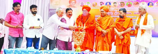 ಐಹೊಳೆಯವರ ಹುಟ್ಟುಹಬ್ಬದ ಕಾರ್ಯಕ್ರಮ 