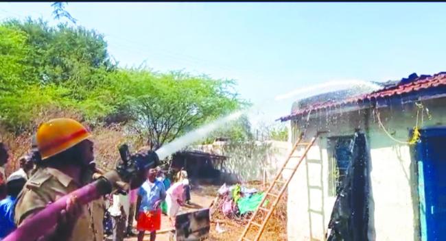 ಮನೆಗೆ ಬೆಂಕಿ : ಅಪಾರ ಹಾನಿ