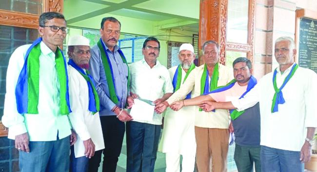 ಮೈಕ್ರೋ ಫೈನಾನ್ಸ್‌ ಹಾಗೂ ಬಡ್ಡಿ ದಂಧೆಕೊರರ ಹಾವಳಿಗೆ ಕಡಿವಾಣಹಾಕಲು ಆಗ್ರಹಿಸಿ ಮುಖ್ಯಮಂತ್ರಿಗಳಿಗೆ ಮನವಿ