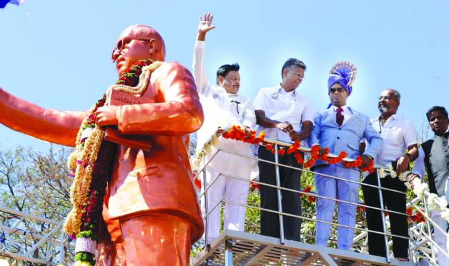 ಮತೀಯ ಶಕ್ತಿಗಳಿಂದ ಭಾರತದ ಪ್ರಜಾಪ್ರಭುತ್ವ ಅಸ್ಥಿರಕ್ಕೆ ಯತ್ನ: ಅಂಬೇಡ್ಕರ ಪ್ರತಿಮೆ ಅನಾವರಣ ಸಮಾರಂಭದಲ್ಲಿ ಸಚಿವ ಮಹದೇವಪ್ಪ ಆತಂಕ