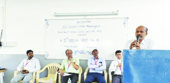 ಮತದಾರರಲ್ಲಿ ಜಾಗ್ರತಿ ಮೂಡಿಸಲು ಮತದಾನ ದಿನಾಚರಣೆ ಮುಖ್ಯ : ಎಫ್ ಬಿ ತಳವಾರ