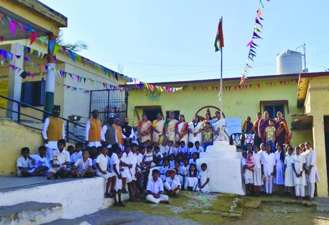 ನಮ್ಮ ದೇಶದ ಸಂವಿಧಾನ ಇಡೀ ವಿಶ್ವಕ್ಕೆ ಮಾದರಿಯಾಗಿದೆ-ತಂಬ್ರಳ್ಳಿ 