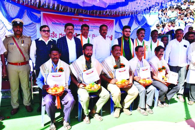 ತಾಲ್ಲೂಕು  ಕ್ರೀಡಾಂಗಣಕ್ಕೆ ಹೈಟೆಕ್ ಸ್ಪರ್ಶ -ಶಾಸಕ ಕೃಷ್ಣ ನಾಯ್ಕ