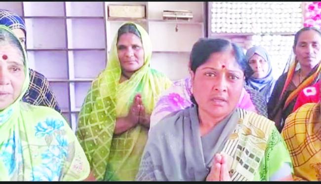 ಕಿರುಕುಳ: ಸಾರ್ವಜನಿಕರಿಂದ ಮೈಕ್ರೋಪೈನಾನ್ಸ್‌ ಸಿಬಂದಿ ತರಾಟೆಗೆ