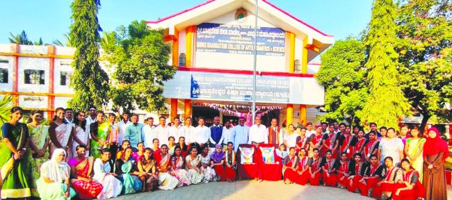 ಬದುಕಲು ಆವಕಾಶ ಕಲ್ಪಿಸಿದ ಸಂವಿಧಾನವನ್ನು ಗೌರವಿಸೋಣ: ಬಂಟನೂರ 