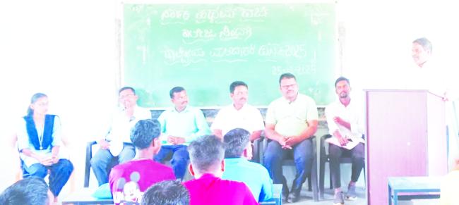 ದೇಶದ ಪ್ರತಿಯೊಬ್ಬರು ತಮ್ಮ ಮತ ಸ್ವಯಂ ವಿವೇಚನೆಯಿಂದ ಚಲಾಯಿಸಬೇಕು: ಗಾಯಕವಾಡ