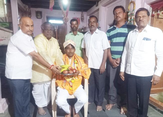 ಪಿಕಾರ್ಡ ಬ್ಯಾಂಕ ಉಪಾದ್ಯಕ್ಷ ಸಾಹೇಬಗೌಡ ಉತ್ನಾಳ ಅವರಿಗೆ ಸನ್ಮಾನ ಗೌರವ