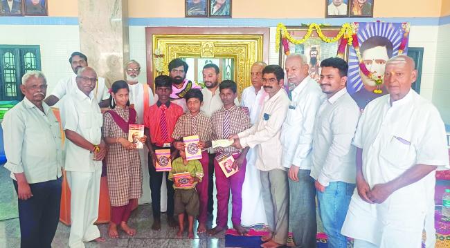 ಶಾಂತಿಯುತ ಬದುಕಿಗಾಗಿ ಆಧ್ಯಾತ್ಮಿಕ ಚಿಂತನೆ ಎಲ್ಲರಿಗೂ ಅವಶ್ಯಕ : ಶಿವಾಚಾರ್ಯ ಸ್ವಾಮಿ