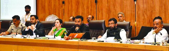 ಇಲಾಖೆಗೆ ಬಿಡುಗಡೆಯಾದ ಅನುದಾನ ಲ್ಯಾಪ್ಸ್‌ ಆದರೆ  ಸಂಬಂಧಿಸಿದ ಅಧಿಕಾರಿಗಳನ್ನು ಜವಾಬ್ದಾರ ಮಾಡಿ,  ಕ್ರಮಕೈಗೊಳ್ಳಲಾಗುತ್ತದೆ: ಸಚಿವ ಸಂತೋಷ ಲಾಡ್