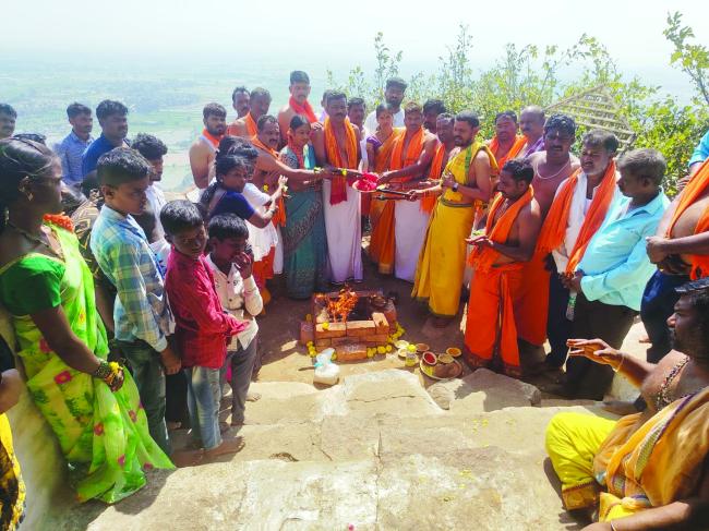 ಅಂದಿಗಾಲೀಶ ಗುಡ್ಡದಲ್ಲಿ ಸುದರ್ಶನ ಹೋಮ