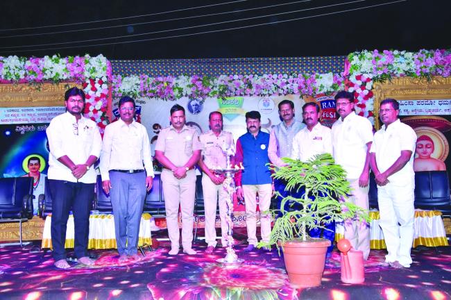 ಸಿ ವ್ಹಿ ರಾಮನ ಪಿಯು ಕಾಲೇಜೀನ  ದ್ವಿತೀಯ ವರ್ಷದ ವಿದ್ಯಾರ್ಥಿಗಳ ಸ್ನೇಹ ಸಮ್ಮೇಳನ