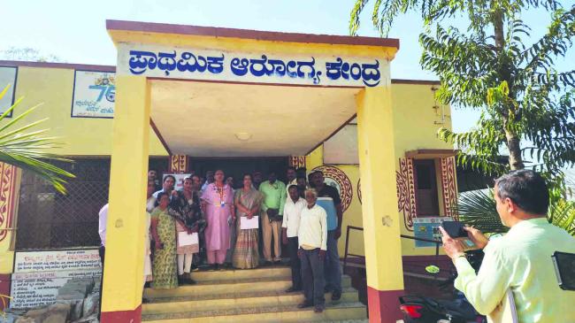 ಬಮ್ಮಿಗಟ್ಟಿ ಪ್ರಾಥಮಿಕ ಆರೋಗ್ಯ ಕೇಂದ್ರಕ್ಕೆ ಜಿಲ್ಲಾ ಆರೋಗ್ಯಾಧಿಕಾರಿ ಭೇಟಿ