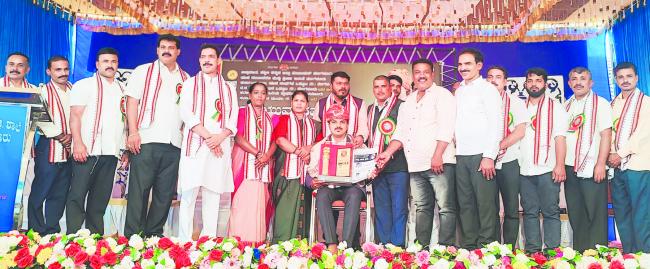 ಸುಭಾಸ್ ಗೊಡ್ಯಾಗೋಳಗೆ ರಾಜ್ಯ ಯುವ ಪ್ರಶಸ್ತಿ