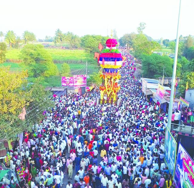 ವಿಜೃಂಭಣೆಯ ಯಡೂರ ವೀರಭದ್ರೇಶ್ವರ ರಥೋತ್ಸವ: ಸಾವಿರಾರು ಭಕ್ತರು ಸಾಕ್ಷಿ