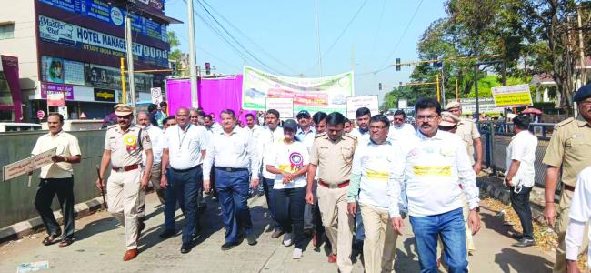 ರಸ್ತೆ ಸುರಕ್ಷತಾ ಜಾಗೃತಿ ಜಾಥಾ ಪ್ರತಿಯೊಬ್ಬರೂ ಸಂಚಾರ ನಿಯಮ ಪಾಲಿಸಿ - ಪ್ರಿಯಾಂಗ ಎಂ