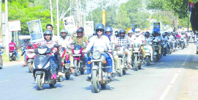ರಾಷ್ಟ್ರೀಯ ರಸ್ತೆ ಸುರಕ್ಷತಾ ಮಾಸಾಚರಣೆ- ಬೈಕ್ ರಾ​‍್ಯಲಿಗೆ ಚಾಲನೆ