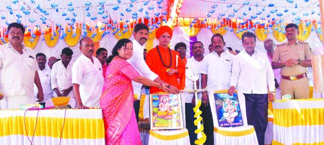 ಶರಣರು ಹಾಕಿಕೊಟ್ಟ ಸನ್ಮಾರ್ಗದಲ್ಲಿ ಸಾಗಿ ಸಪ್ತ ಸೂತ್ರಗಳನ್ನು ನಿಜ ಜೀವನದಲ್ಲಿ ಅಳವಡಿಸಿಕೊಳ್ಳಿ ಶಾಂತಭೀಷ್ಮ ಶ್ರೀಗಳು