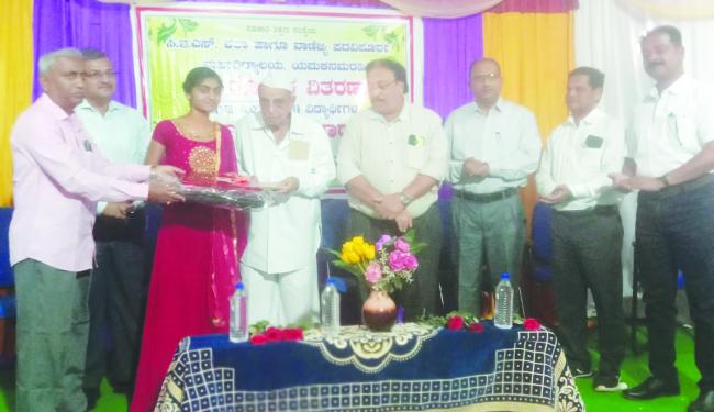 ವಿದ್ಯಾರ್ಥಿ ಹಾಗೂ ವಿದ್ಯಾರ್ಥಿನಿಯರುಗಳು ಆದರ್ಶ ವಿದ್ಯಾರ್ಥಿಗಳಾಹಿ ಹೋರಹೊಮ್ಮಬೇಕು  ಪಿ ಎಸ್ ನೇರ್ಲೆಕರ್ 