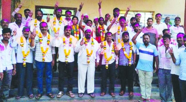 ಅಧ್ಯಕ್ಷರ ವಿರುದ್ಧದ ಅವಿಶ್ವಾಸ ಗೊತ್ತುವಳಿ ವಿಫಲ: ಹಿಂದಿನ ಅಧ್ಯಕ್ಷ ಮುಂದುವರೆಕೆ