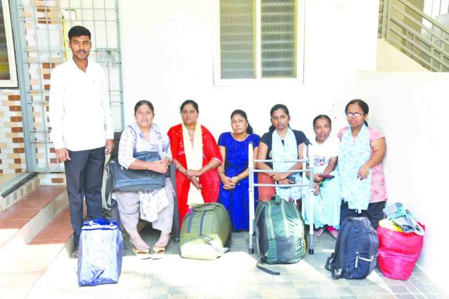 ಹಾವೇರಿ ಅನುದಾನದ ನೆಪ: ವಿಕಲಚೇತನರನ್ನು ಹೊರಗಟ್ಟಲು ಮುಂದಾದ ಸಂಸ್ಥೆ. ಶಾಶ್ವತ ಪರಿಹಾರಕ್ಕಾಗಿ ಎಸ್‌ಎಫ್‌ಐ ಆಗ್ರಹ