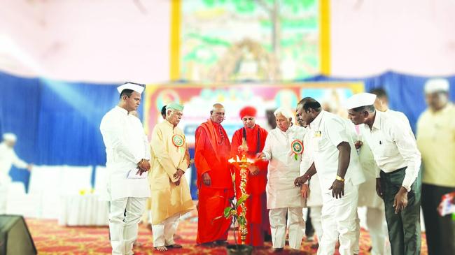 ಪ್ರತಿನಿತ್ಯದ ಬದುಕಿನಲ್ಲಿ ಪ್ರತಿಯೊಬ್ಬರು ವಚನಗಳನ್ನು ಅಳವಡಿಸಿಕೊಳ್ಳಬೇಕು