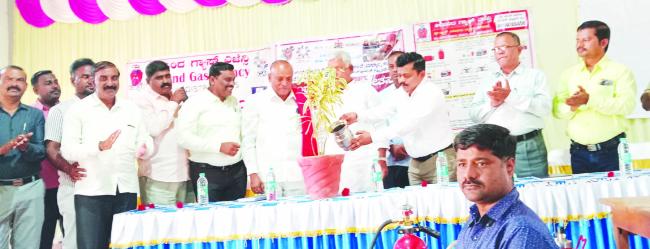 ಎಲ್ಲಾ ದಾನಕ್ಕಿಂತ ಅನ್ನದಾನ ಶ್ರೇಷ್ಠ : ಬಸವರಾಜ ಶಿವಣ್ಣನವರ