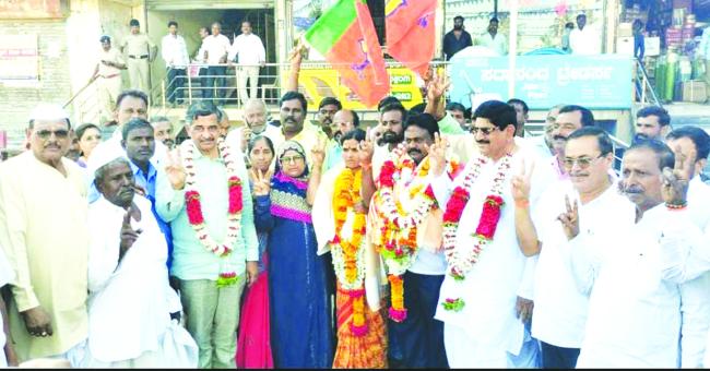 ಬೀಳಗಿ ಪಪಂ ಅಧ್ಯಕ್ಷರಾಗಿ ಬೋರ್ಜಿ ಉಪಾಧ್ಯಕ್ಷರಾಗಿ ಗಡ್ಡದವರ ಆಯ್ಕೆ  